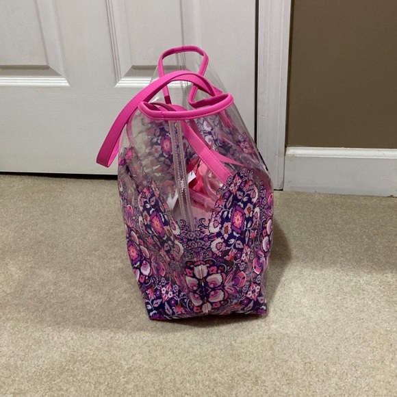 NEW VB beach bag w small zip bag and towel in Magenta Medallion pattern - Picture 5 of 7